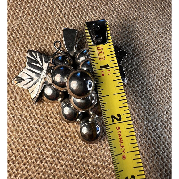 Mexico Signed Sterling Silver Grape Leaf Pin Brooch Pendant - Picture 5 of 12